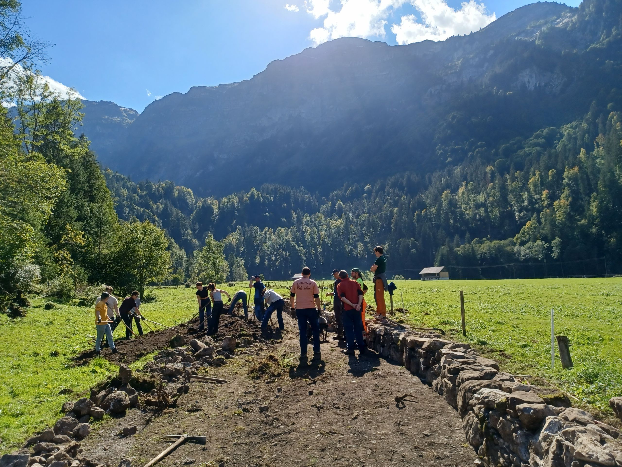 Lehrlingslager des Paul Scherrer Instituts im Klöntal (GL)
