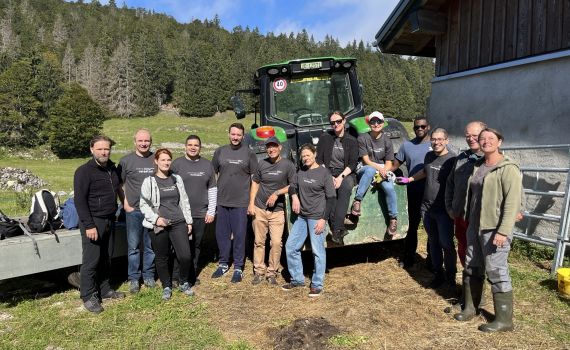 Mitarbeitende der Société Générale Genève im Einsatz im Vallée de Joux