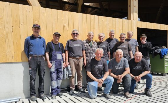 Seniorengruppe im Einsatz in Riffenmatt